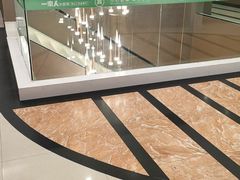 -一家人(南京路店)