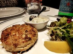 招牌蟹肉饼-Wolfgang’s Steakhouse 沃夫冈牛排馆(上海白玉兰广场店)