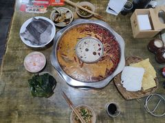 -渝嘴小老弟老火锅(华新村店)