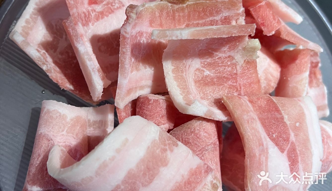 一家氛围感超好的烤肉店！