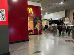 -麦当劳(轻轨曹杨路店)