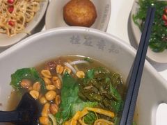 -桂在香知桂林米粉(南岗松雷店)