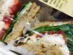 -巴黎贝甜(大宁国际商业广场店)