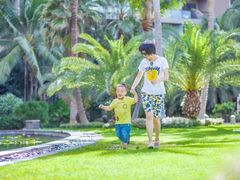 -三亚湾海居铂尔曼度假酒店