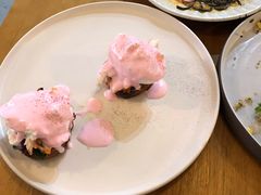 粉粉的班尼迪克蛋-CHILLAX轻乐时(侨建·Hi City店)