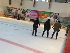 -全明星滑冰俱乐部(天津远洋店)