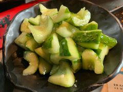 -沪小胖小龙虾(淮海中路旗舰店)