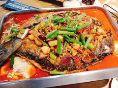撩人蒜香味烤鱼-鸣记脆皮烤鱼(铁西店)