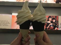 -喜茶(上海打浦桥日月光gelato lab+店)