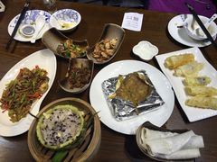 牛肉饵块（右下）-福照楼汽锅鸡·云南菜(护国路店)