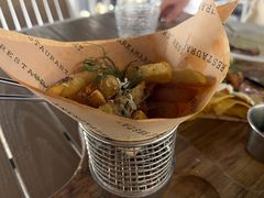 -Mark&Mars Restaurant