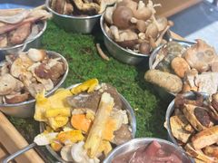 -一朵菌·野生菌探索家火锅(南亚店)