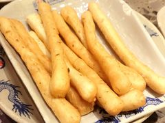 茴香油条-小龙坎火锅(全球总店)