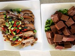 -墨脱石锅椰子鸡•香草鸭•东山羊(大东海店)