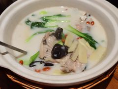 -泉畔人家·老济南经典鲁菜(大明湖店)