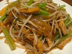 -泉畔人家·老济南经典鲁菜(大明湖店)