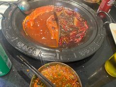 宽板凳菌汤鸳鸯锅底-宽板凳老灶火锅(簋街店)