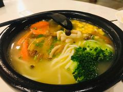 菌汤米线-滇越乘象云南餐厅(豆各庄店)