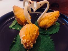 栗茸天鹅酥-白天鹅宾馆-宏图府餐厅
