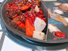 红油菌汤鸳鸯锅-贰回巷火锅馆(钟楼店)