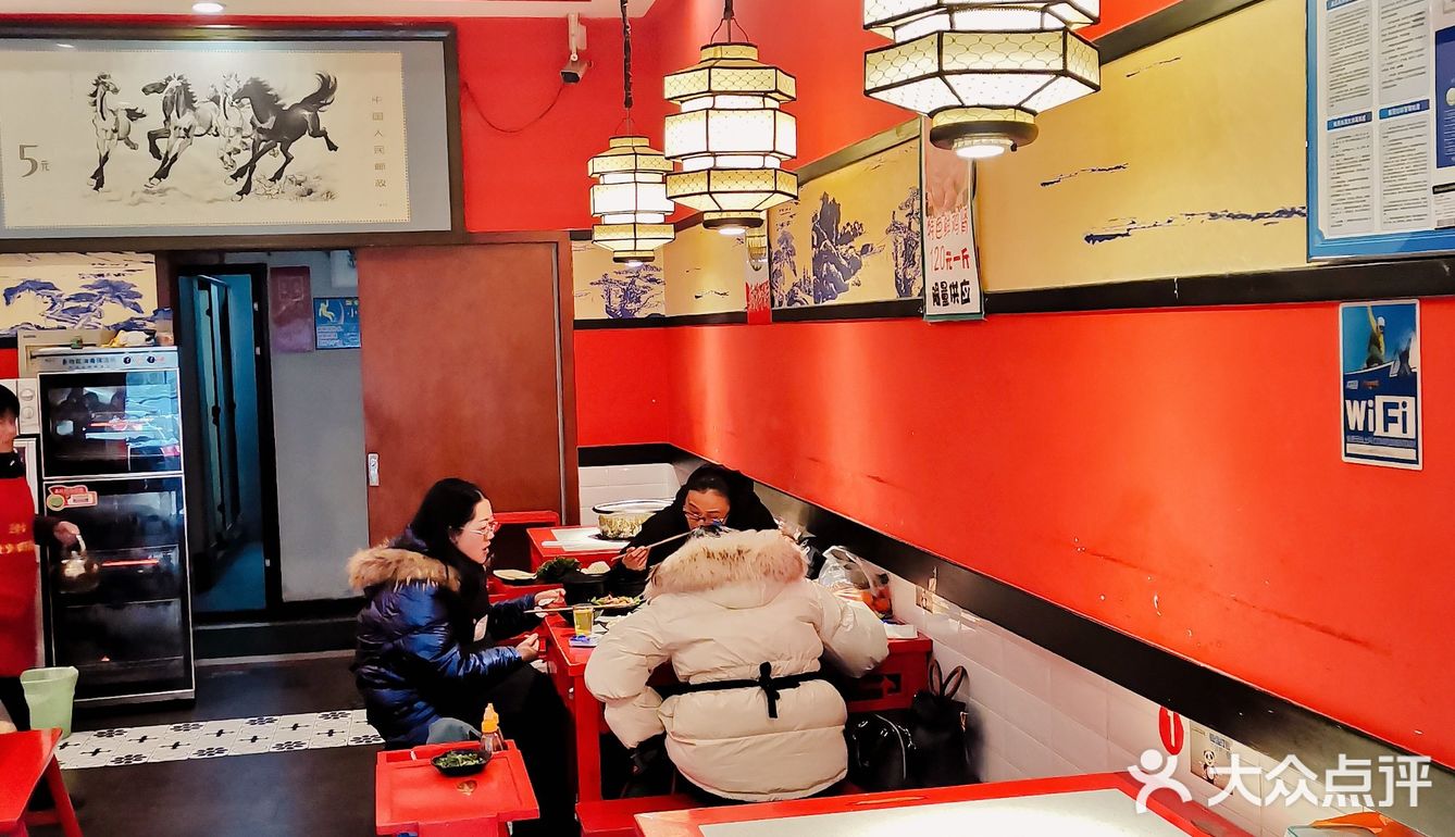 街头巷尾的火锅店，无意间找到的好味道～～