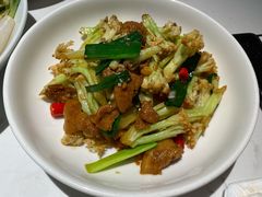 -关东小磨东北菜(漕河泾印象城店)