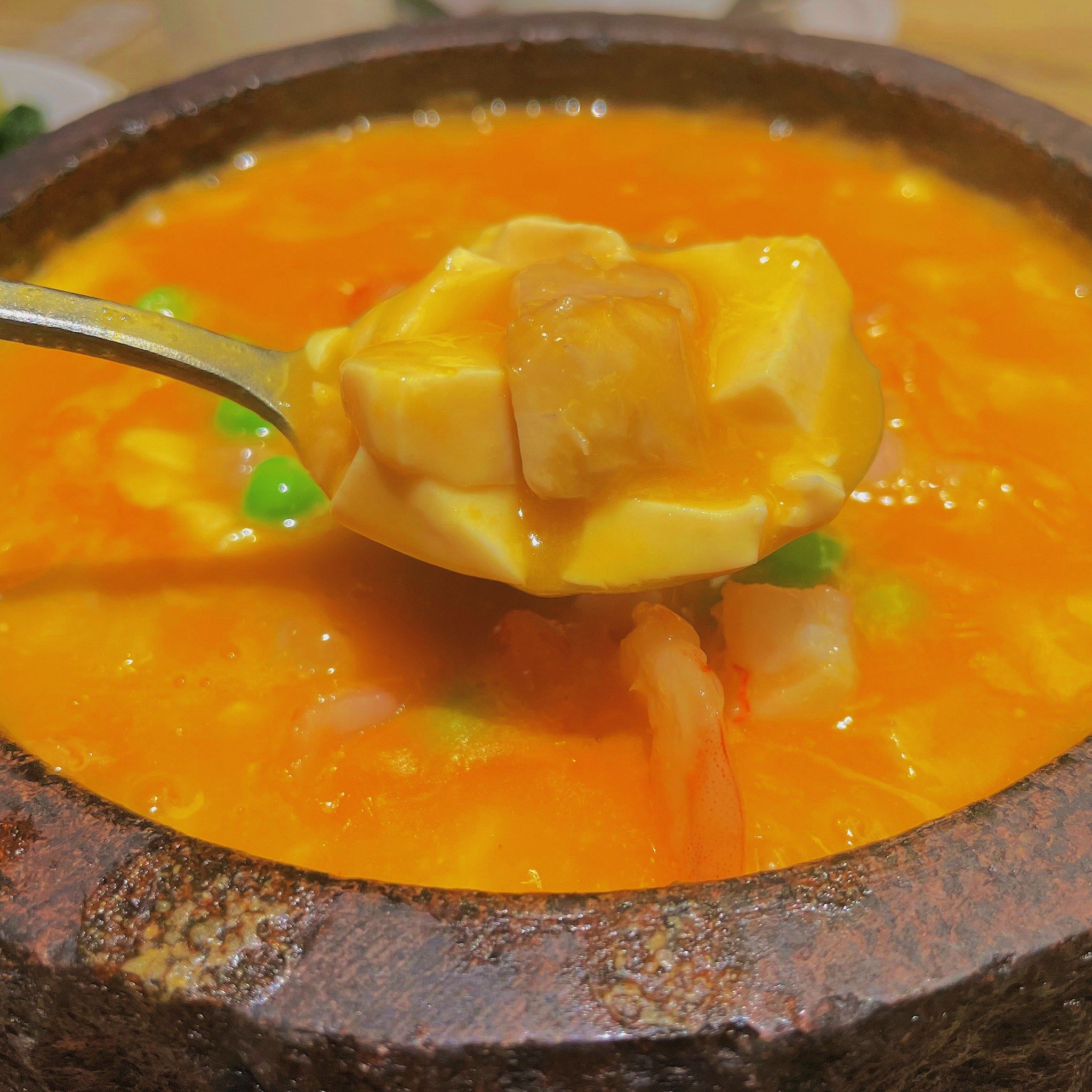 这海鲜豆腐煲绝了!