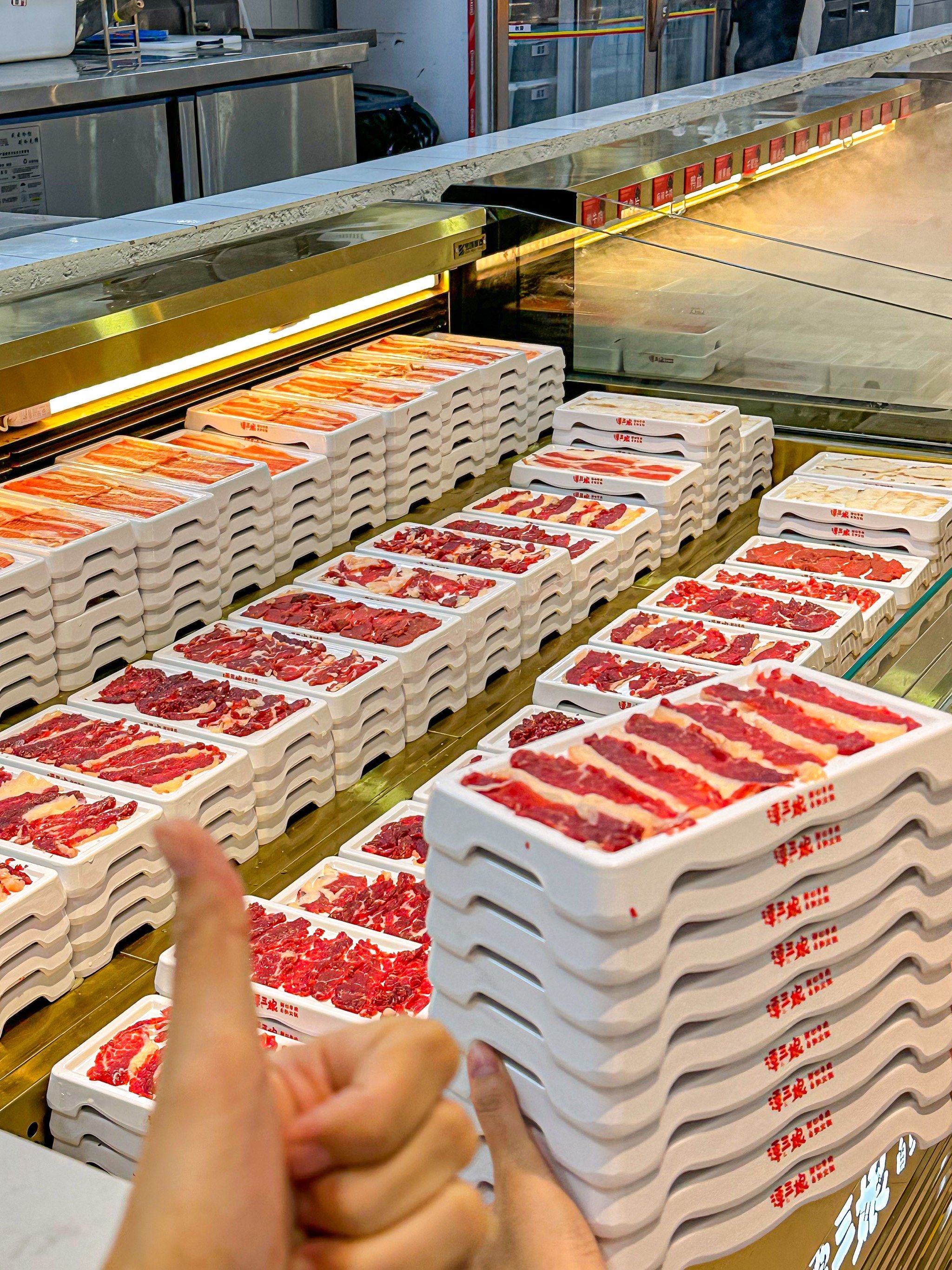 佛山新店!现切牛肉自助吃到爽!