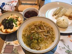-上海雅居乐万豪侯爵酒店