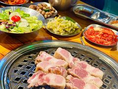 -唯成•韩国炭火烤肉 유성고기