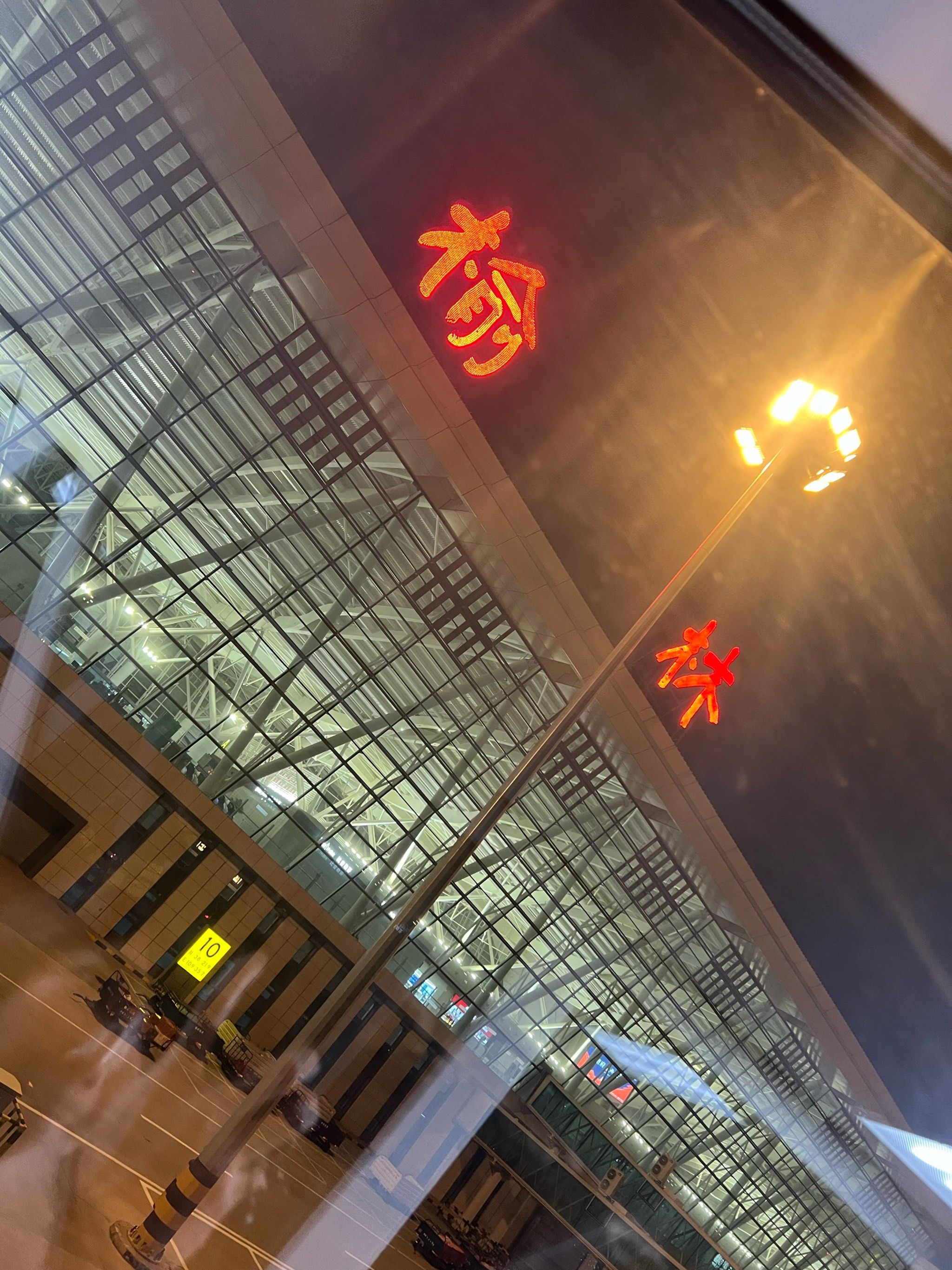 榆林是让人感觉很舒服的城市,不论是这里的风景还是环境