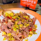 新年不打烊，价格不变，美味持续在线。夹一筷子鲜嫩的牛肉