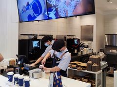 -瑞幸咖啡(凯德虹口龙之梦店)