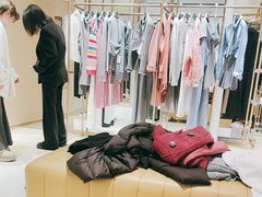 -优衣库(太原龙湖万达广场店)