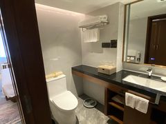 -广东大厦酒店(广州北京路步行街纪念堂地铁站店)