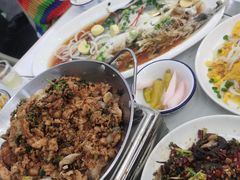 -丹水桥地锅鱼·翘嘴鲌·地方特色全鱼宴(丹江口大坝店)