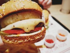 -The Habit Burger Grill 哈比特汉堡(复兴soho店)