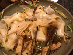 羊毛工镇凉皮-丝路金桃·新疆菜(徐汇店)