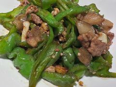 辣椒炒肉-呷湘厨·鱼汤捞饭·剁椒鱼头·辣椒炒肉(国家会展中心店)