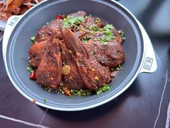 -粉墨特色菜·烧烤音乐酒馆