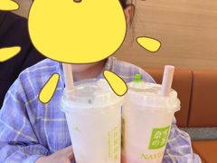 -奈雪的茶(湖滨银泰in77C区PRO店)