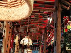 -老牌坊云南鱼豆花火锅(爱建店)