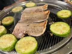 -围炉肉舍•炭烤活鳗•丹东海鲜烤肉(步行街店)