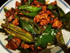 大蒜辣椒炒腊肉-湘里乡亲甲王二老店