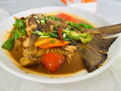 红烧划水-天乐农家鱼头王(天目湖店)