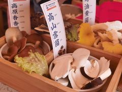 -阿婆情腊排骨火锅(金虹路店)