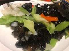 -峨嵋小镇·川菜(勒泰中心店)