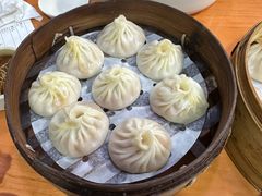 -莱莱小笼·乔艾