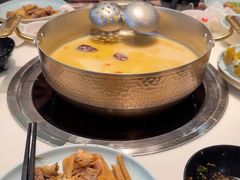 -洪氏嗨捞·猪肚鸡火锅(阳光天地店)