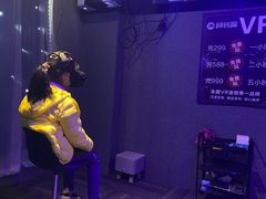 -VR 间客漫·PS电玩·虚拟现实包间游戏电竞(街道口店)